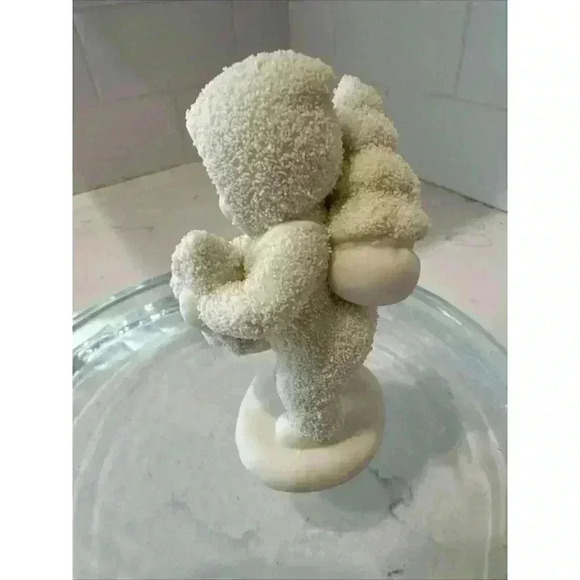 Department 56 Snowbabies Holding Small Tree With One On Back Christmas Winter - Picture 4 of 11